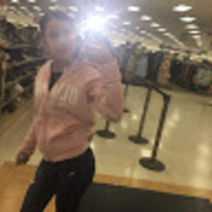 Meet your Posher, Victoria